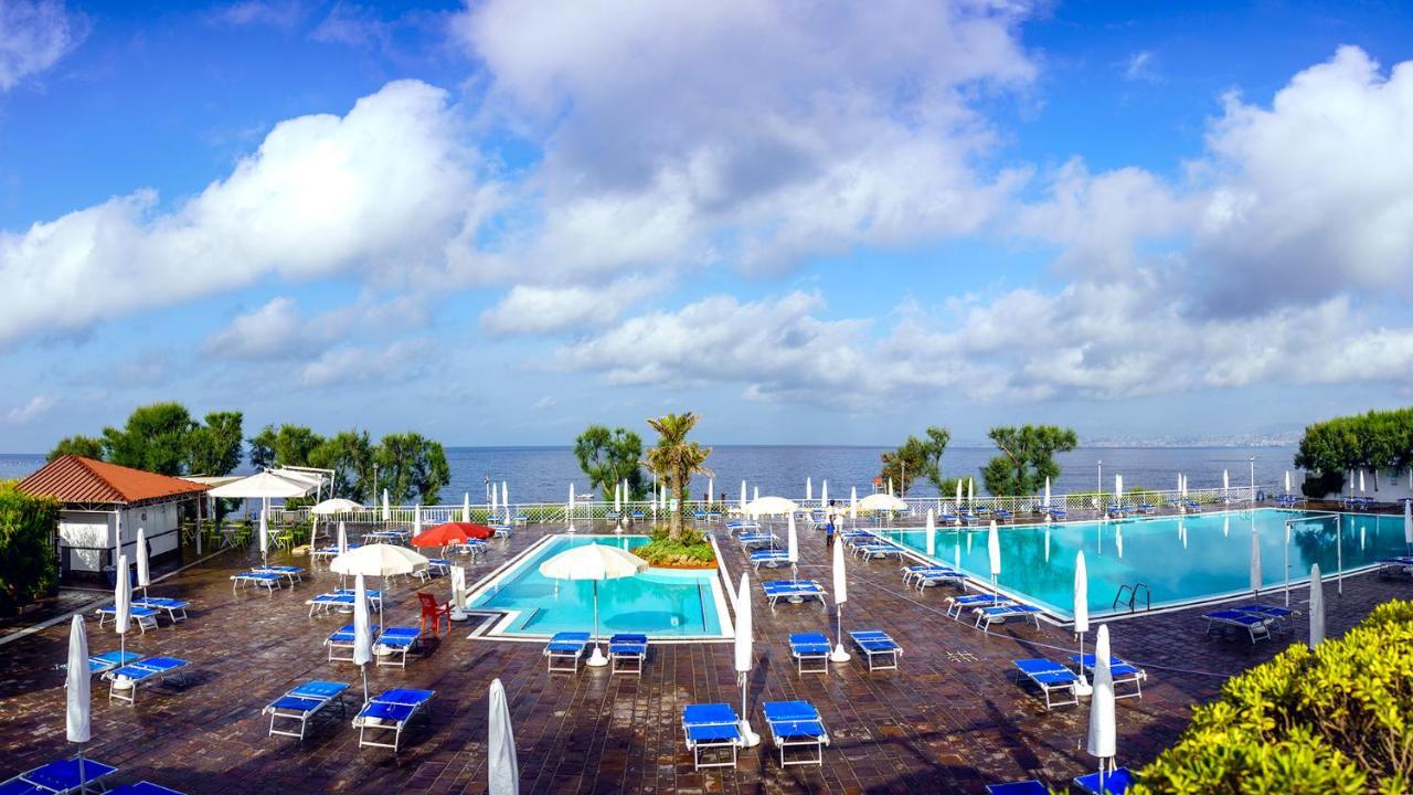 Puntaquattroventi Hotel Ercolano Buitenkant foto