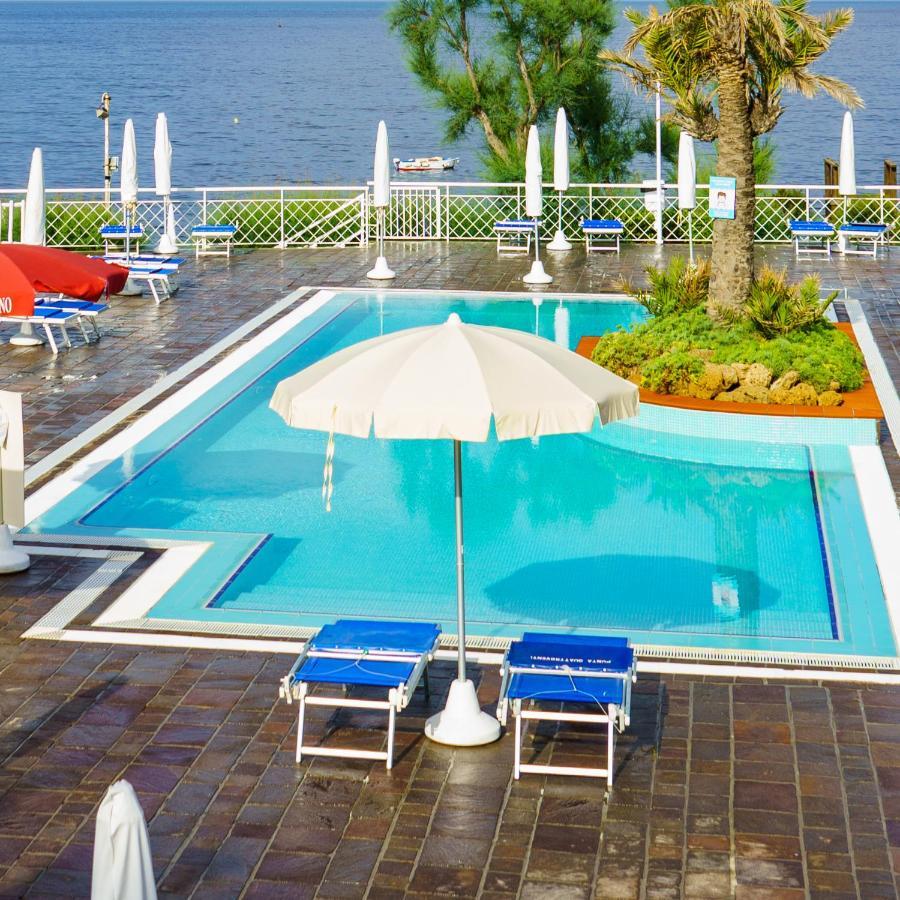 Puntaquattroventi Hotel Ercolano Buitenkant foto