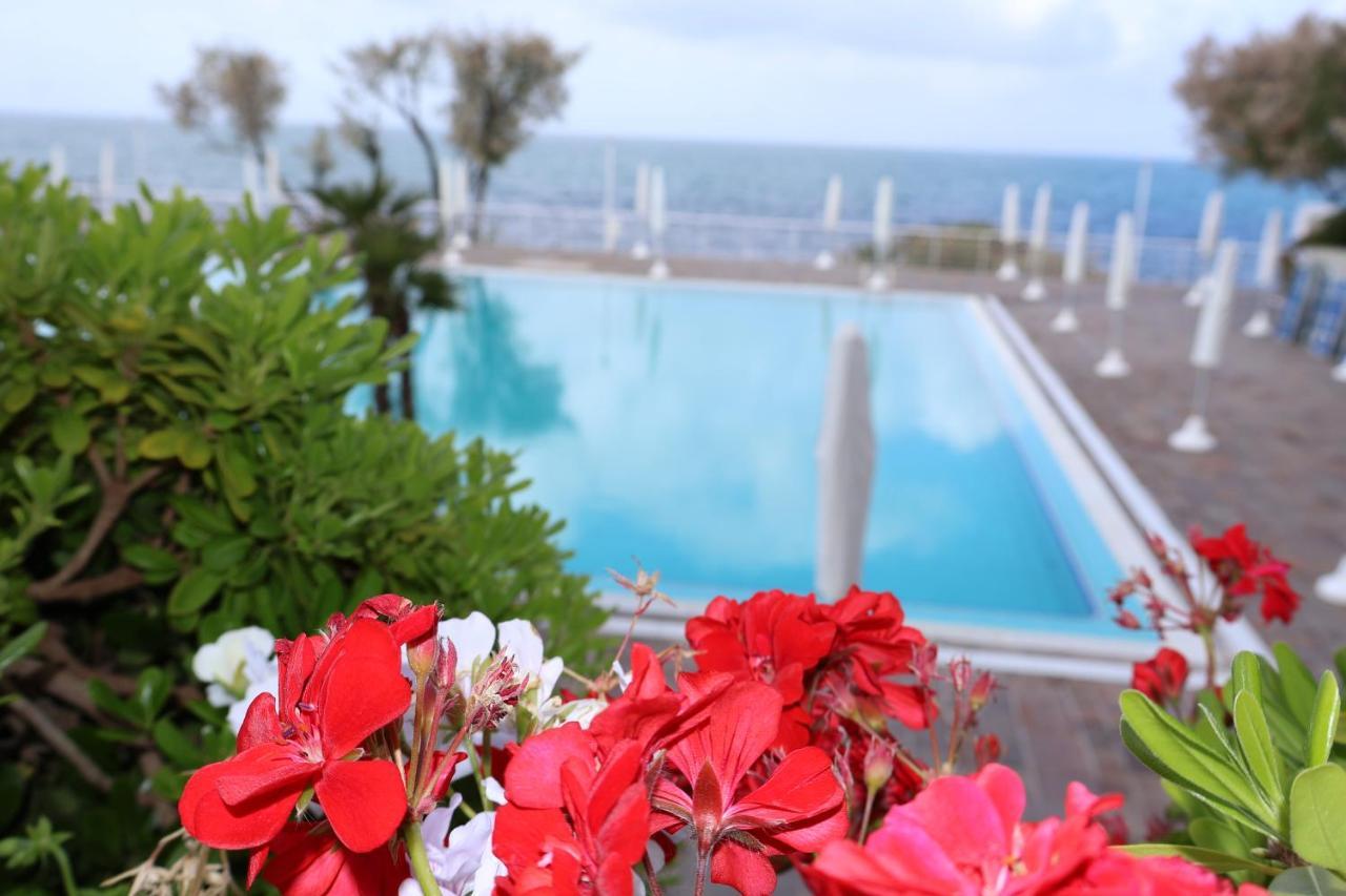 Puntaquattroventi Hotel Ercolano Buitenkant foto