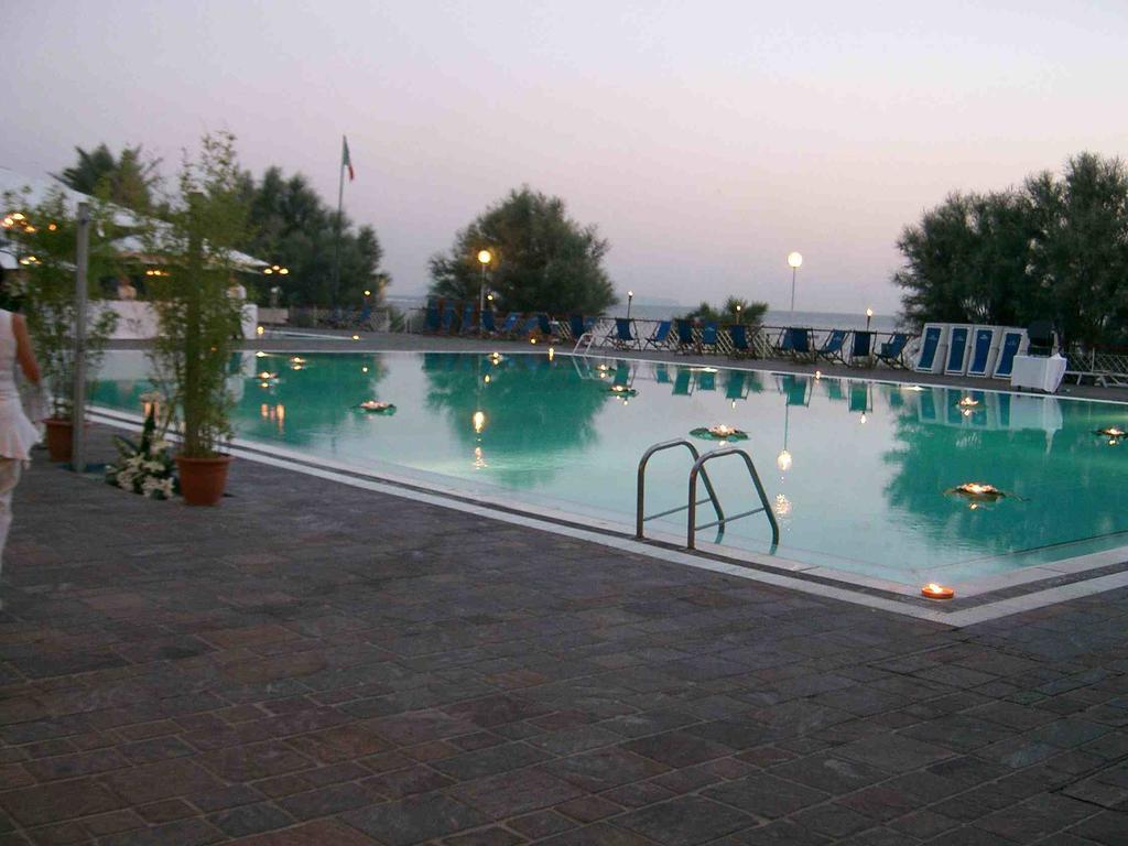Puntaquattroventi Hotel Ercolano Buitenkant foto