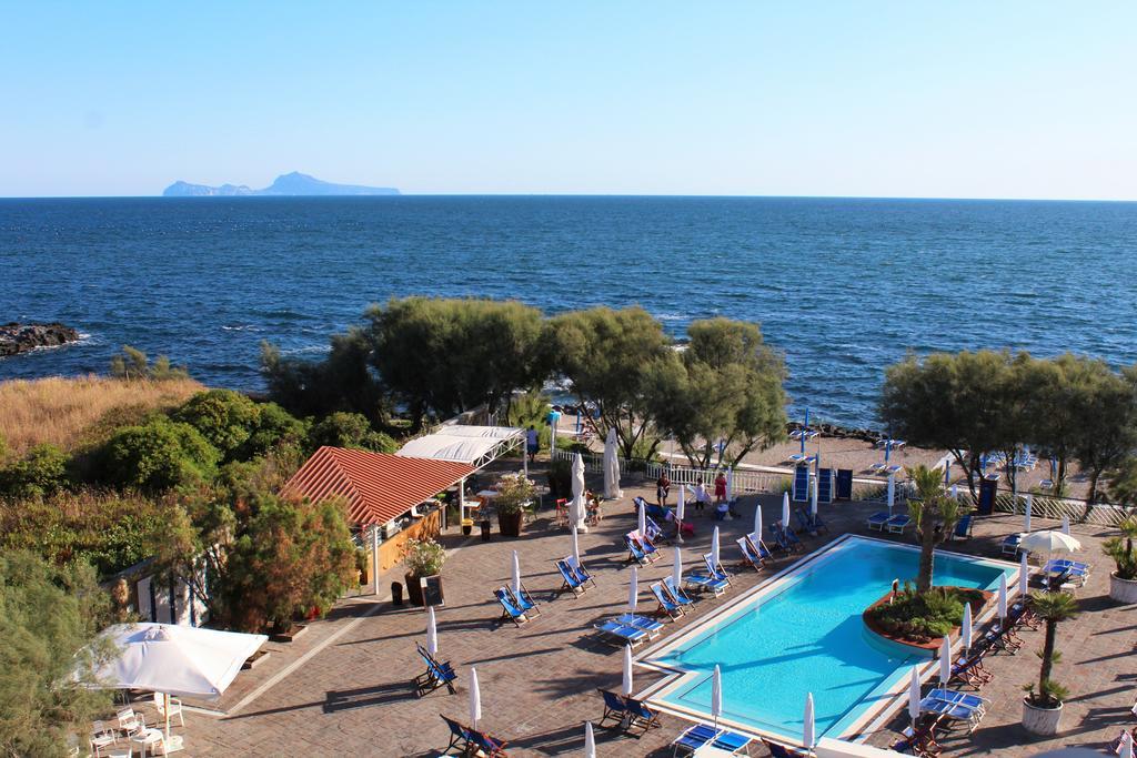 Puntaquattroventi Hotel Ercolano Buitenkant foto
