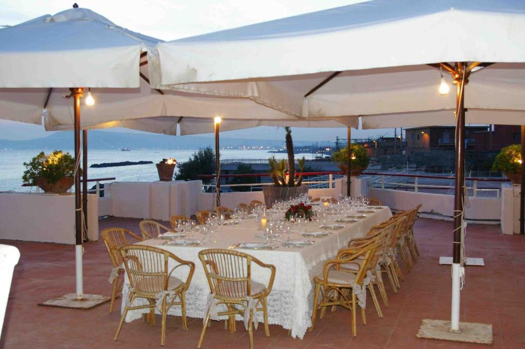 Puntaquattroventi Hotel Ercolano Buitenkant foto