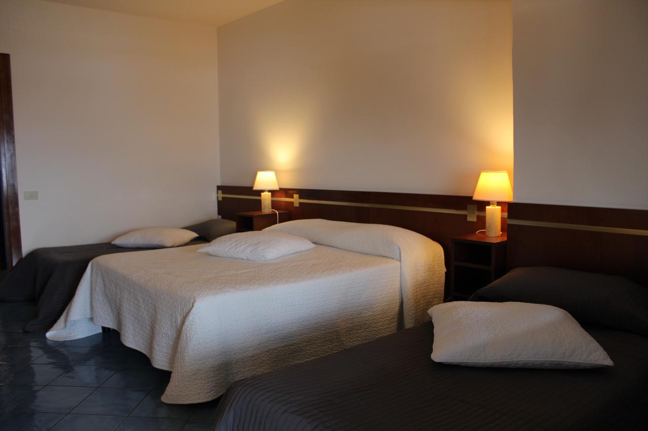 Puntaquattroventi Hotel Ercolano Buitenkant foto