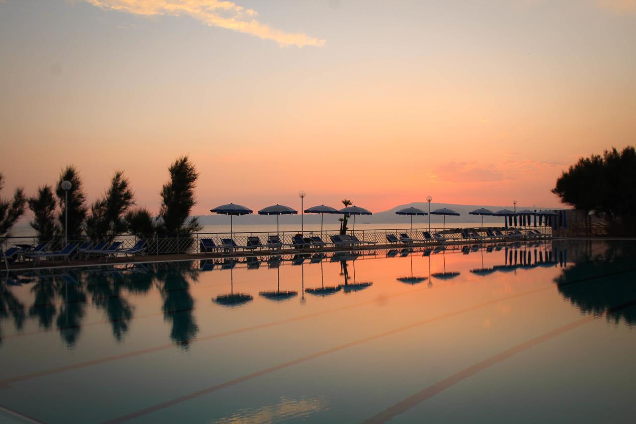 Puntaquattroventi Hotel Ercolano Buitenkant foto